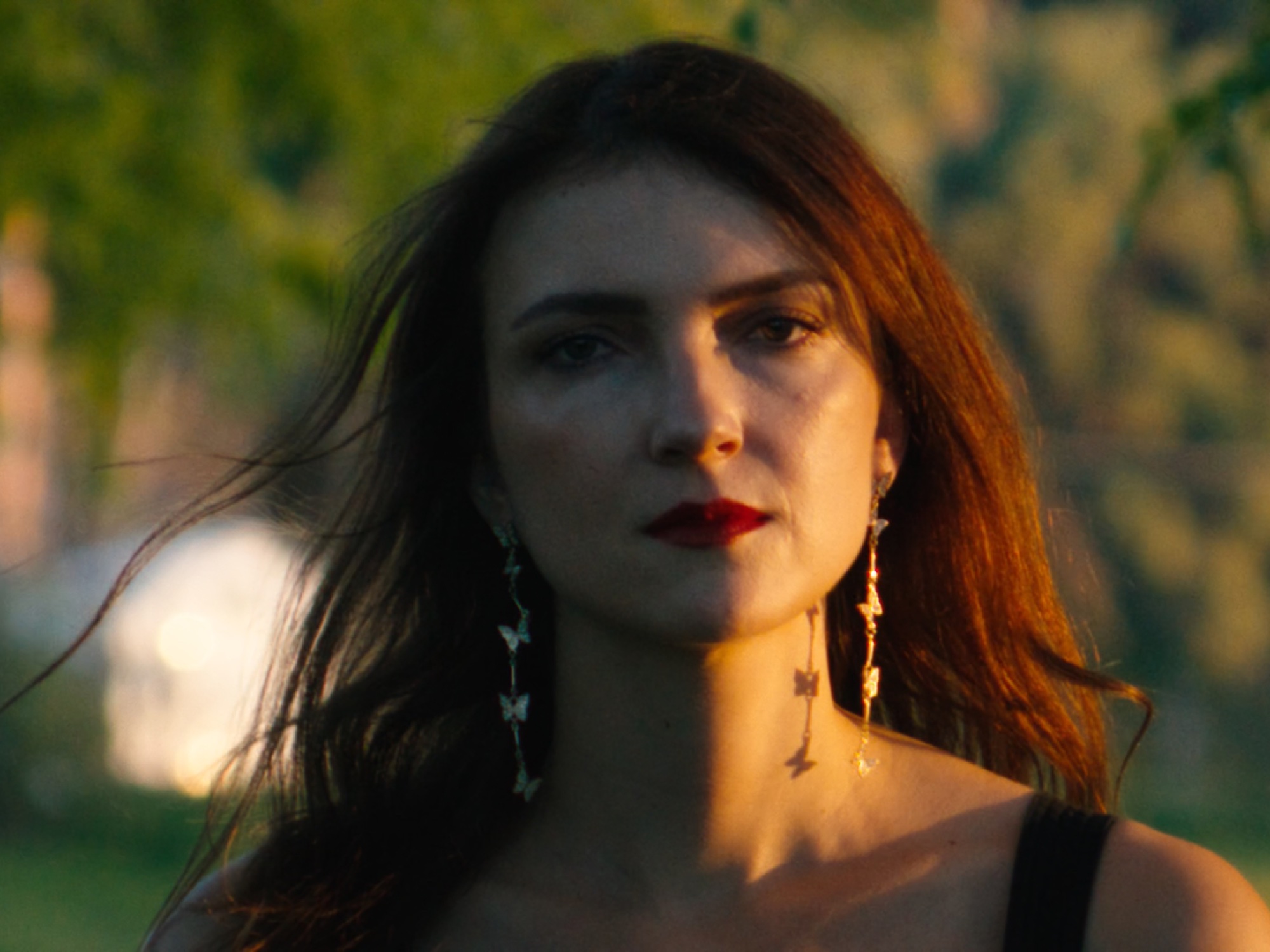 Bury Your Dreams, selected frame 9 of 11